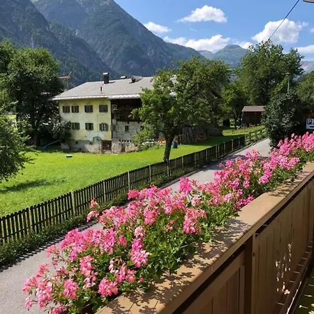 & Haus Edelweiss B&B 홀츠가우