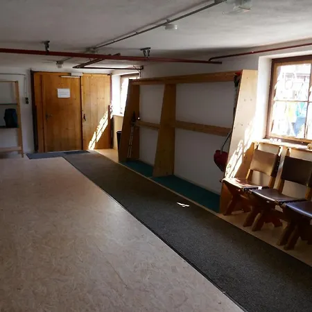 B&B & Haus Edelweiss 3*